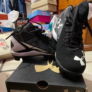 Under armour baseball cleats sz 13